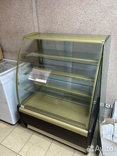 Холодильная витрина кондитерская