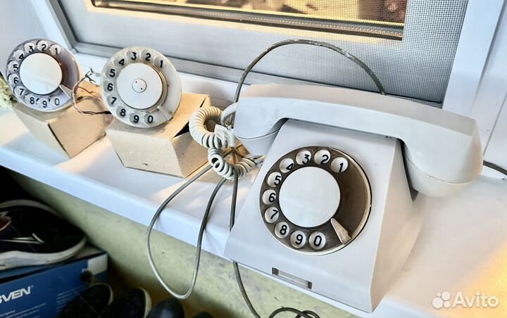 Телефон СССР дисковый + 2 диска разных цветов