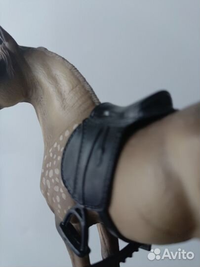 Лошадь фигурка