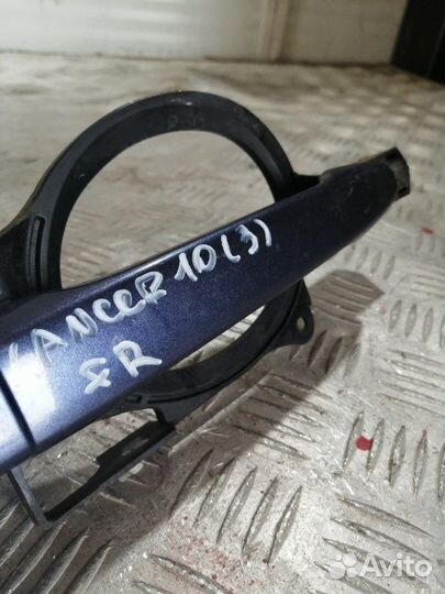 Ручка двери наружная передняя правая Mitsubishi