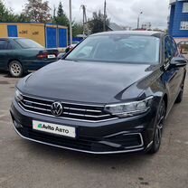 Volkswagen Passat 1.4 AMT, 2021, 75 000 км, с пробегом, цена 2 699 999 руб.