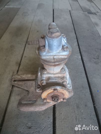 Компрессор газ 66