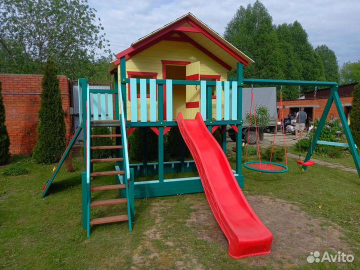 Детский игровой комплекс с домиком качелями горкой