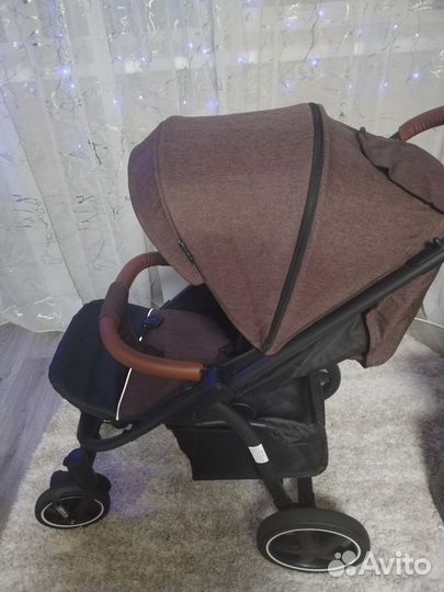 Прогулочная коляска tomix