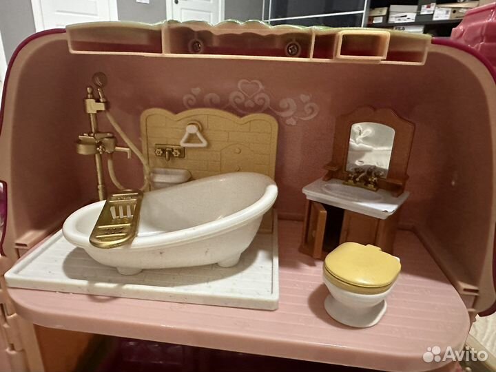 Домик семейства Salivan