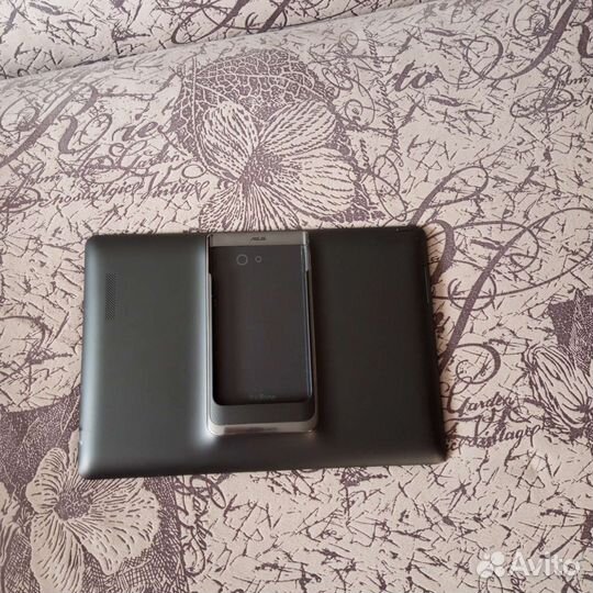 Asus padfone infinity A80 64Gb