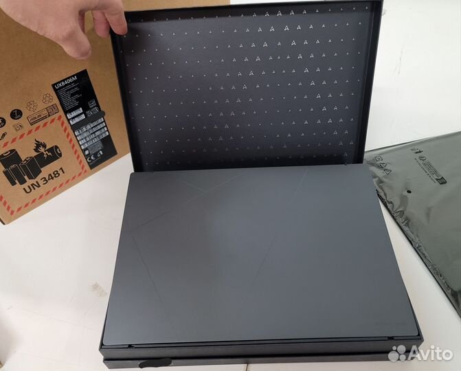 Asus ZenBook Duo UX8406MA-QL344X