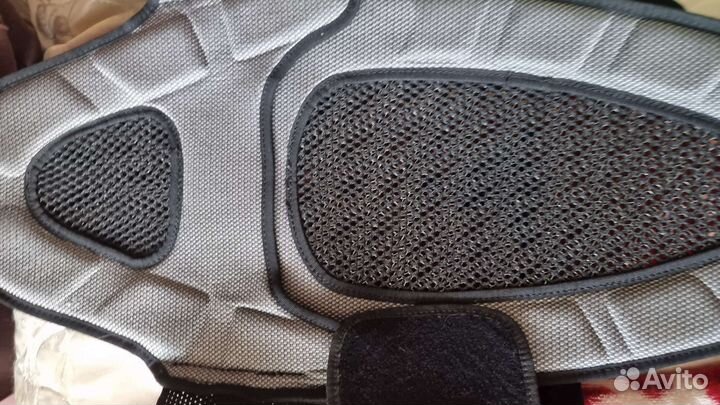 Защита спины и мотокуртка dainese