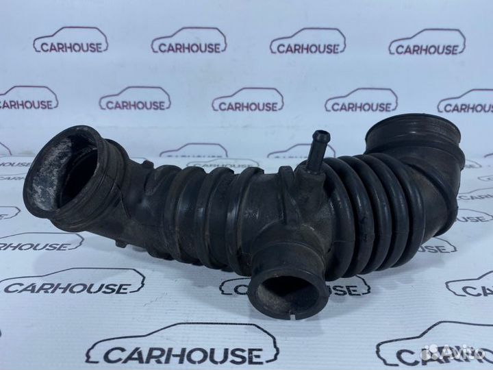 Патрубок воздушного фильтра Mitsubishi Lancer 10