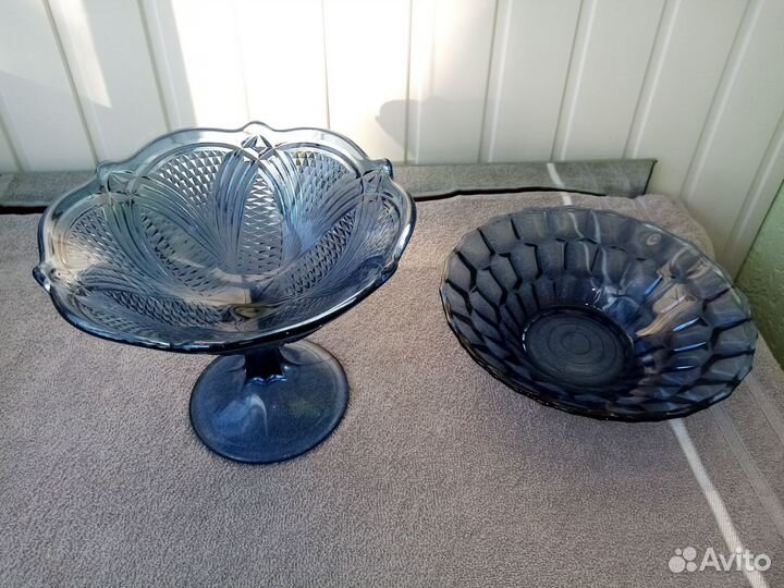 Ваза для фруктов на ножке цветное стекло СССР