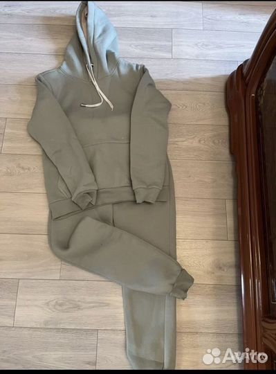 Спортивный костюм женский