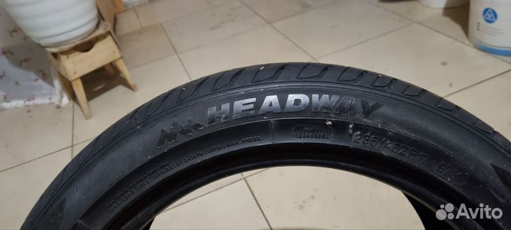 Headway HU901 235/45 R17