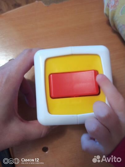 Развивающий кубик для малышей