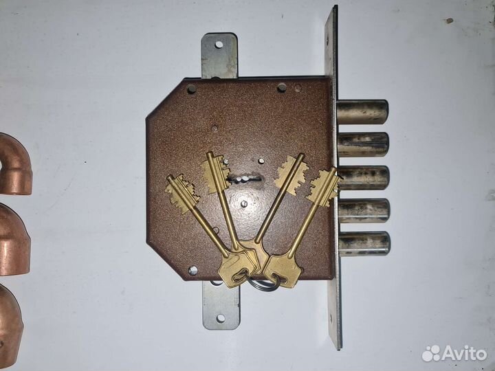 Замок гаражный внутренний