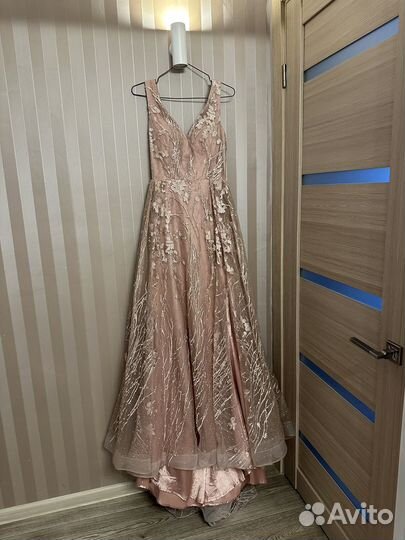 Вечернее платье 42 44