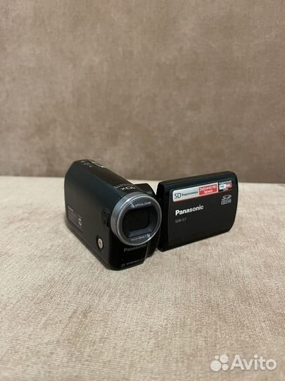 Видеокамера panasonic SDR-S7 на 8 гб