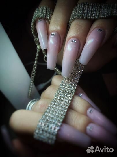 Маникюр, наращивание ногтей