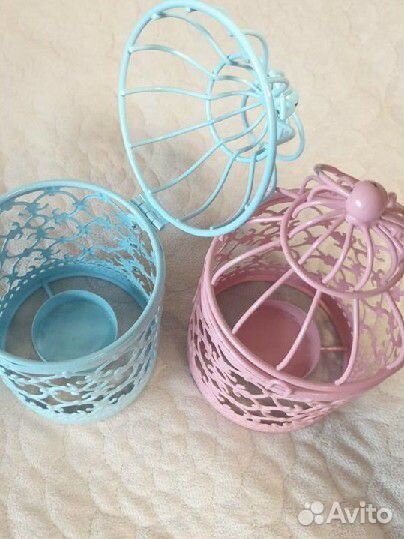 Подсвечники новые и корзины плетёные