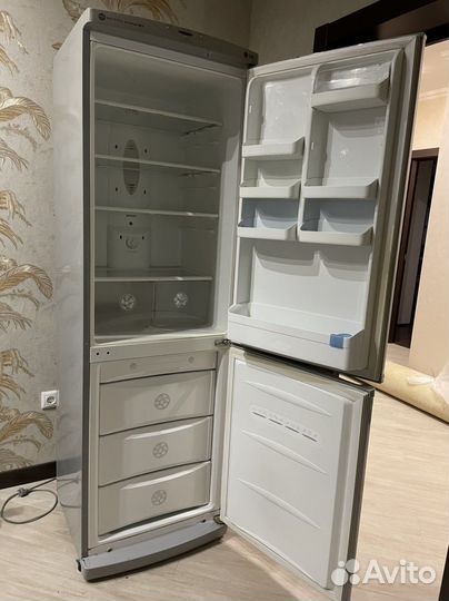 Продается холодильник LG