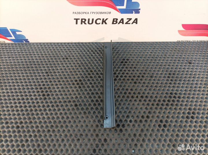 81629300147 Накладка обшивки крыши кабины Man TGA