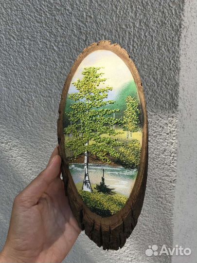 Панно из поделочного камня на дереве