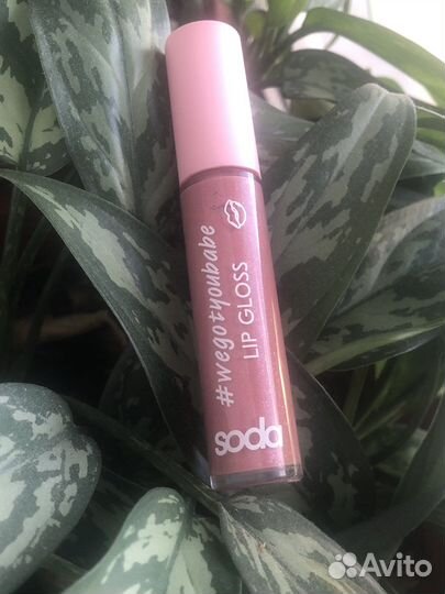 Жидкая помада для губ