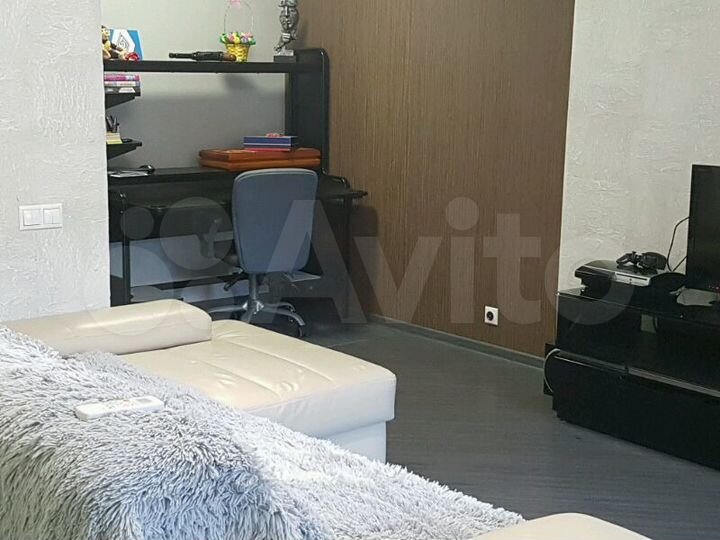 2-к. квартира, 55 м², 3/9 эт.