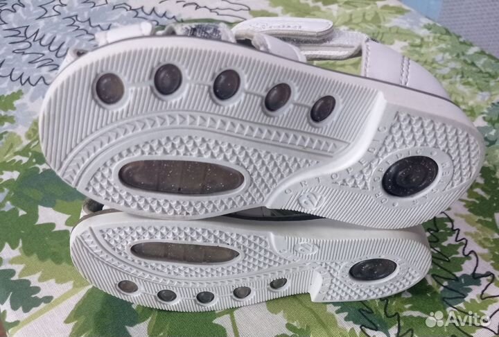 Босоножки, сандали