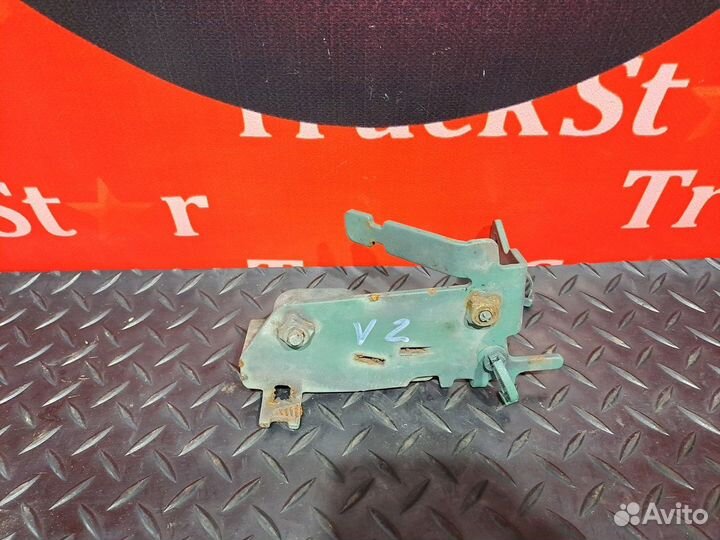 Кронштейн проводки двигателя Volvo FH