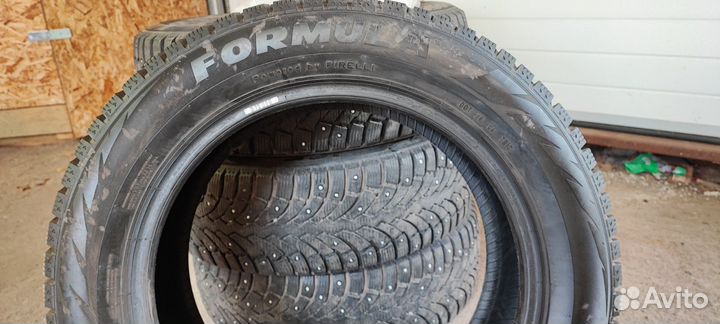 Pirelli Formula Ice 215/60 R17