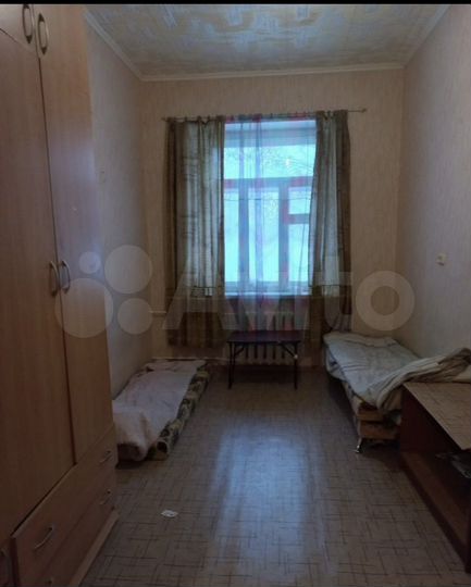 Комната 15 м² в 4-к., 2/2 эт.