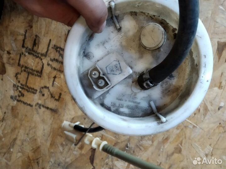 Датчик уровня топлива левый Bmw 325I E36 M52