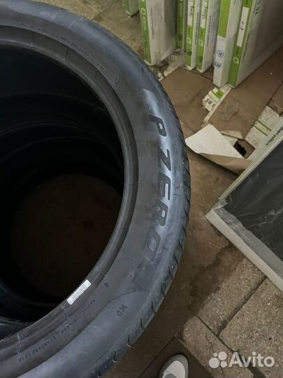 Pirelli P Zero 275/45 R21 и 315/40 R21