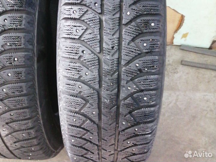 Bridgestone Ice Cruiser 7000 225/65 R17