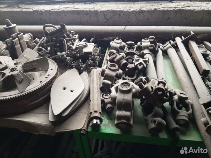 Продам запчасти на трактор Т 25
