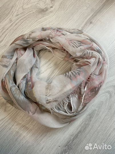 Шарфы, платки, палантины на шею