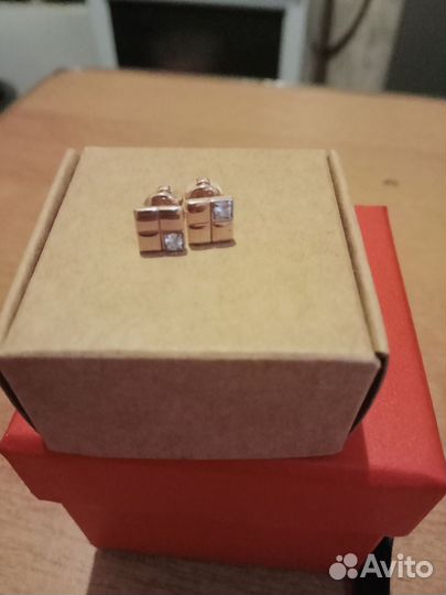 Золотые серьги