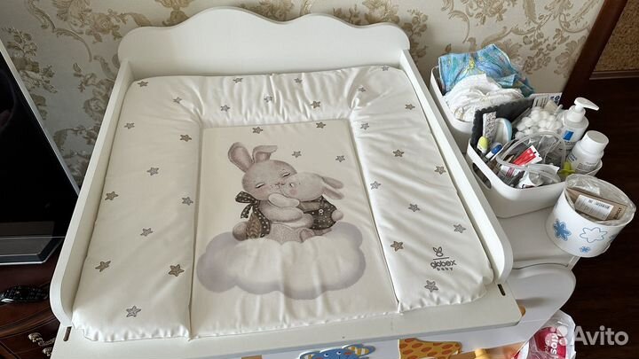 Пеленальный столик