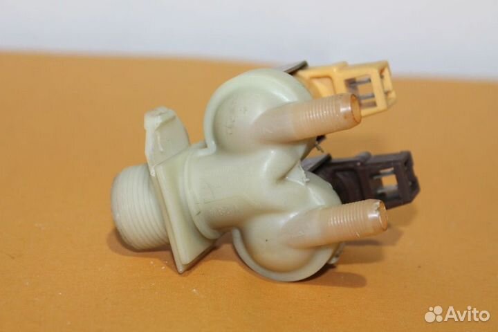 Клапан подачи воды Bosch 00265772 бу. 3915