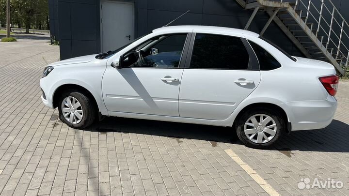 LADA Granta 1.6 МТ, 2022, 10 000 км