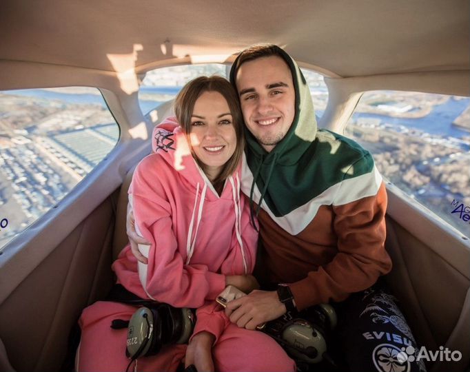 Полет на самолете над Екатеринбургом