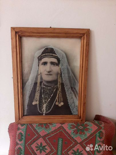 Портрет женщины в национальном уборе черкесогаи