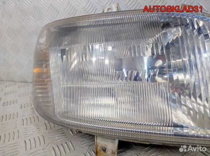 Фара правая Mercedes Benz Sprinter 909 A9018201161