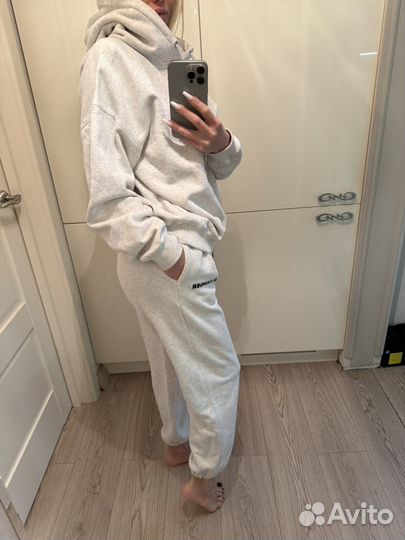 Спортивный костюм женский