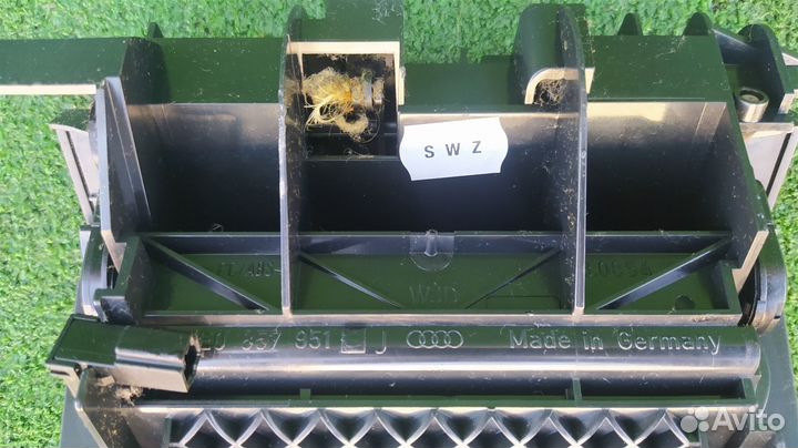 Пепельница передняя Audi A4 Avant B6 ALT 2004