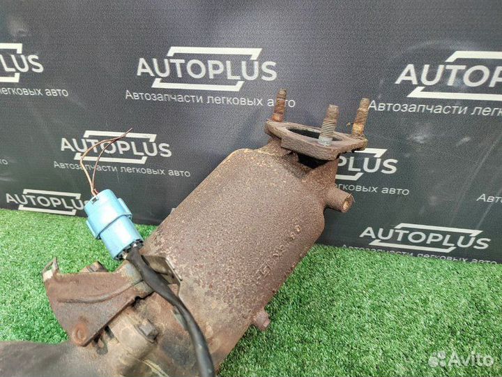 Выпускной коллектор Nissan Almera Tino универсал