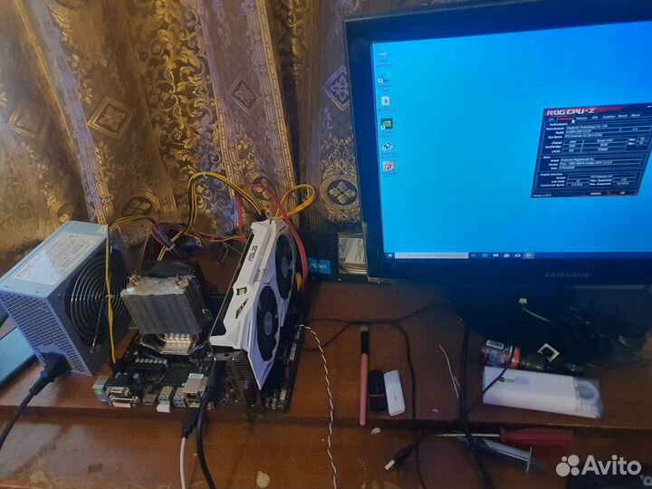 Материнская плата с процессором Ryzen 3 3200g