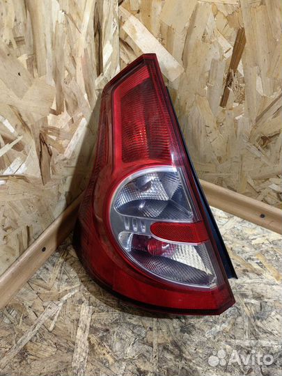 Фонарь Задний Левый Рено Сандеро 1 Бу оригинал