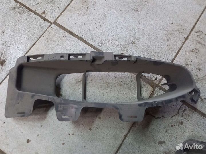 Воздуховод бампера правый Mercedes w167