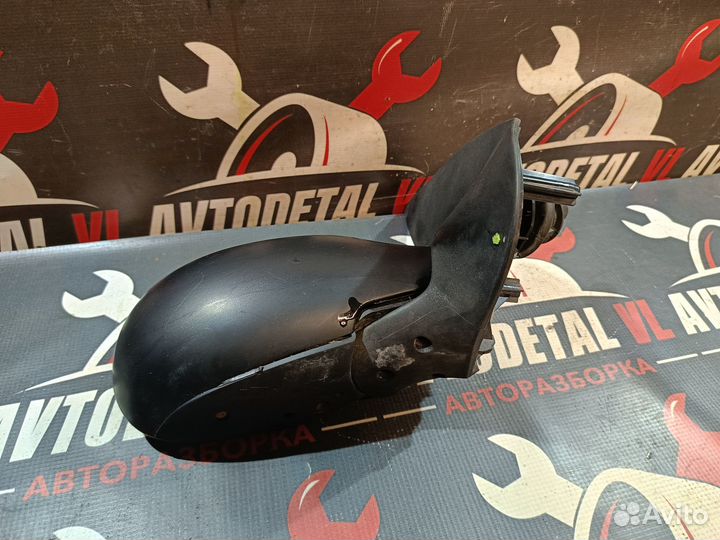 Зеркало правое Peugeot 206